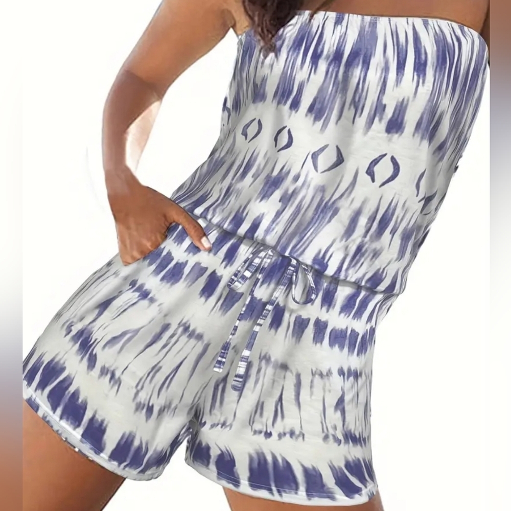 Boutique Women's strapless romper Size Medium